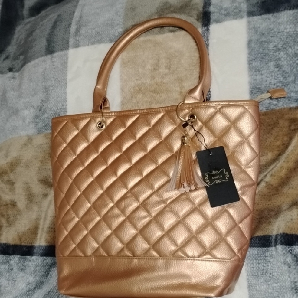 NWT💕Mee' La Chic Quilted Tan Tote Bag